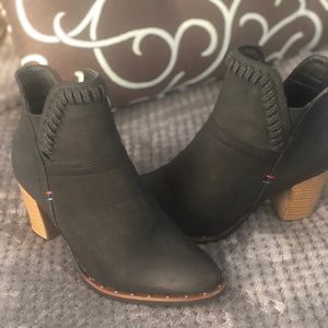 NEVER WORN❣️BOOTIES!